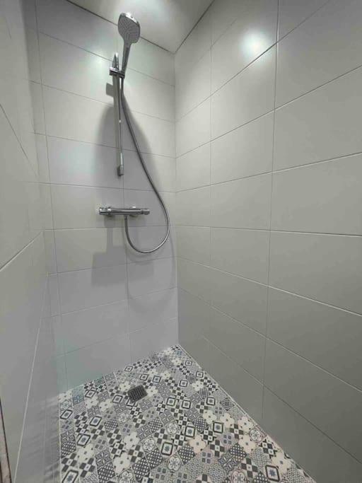 Appartement Neuf Tout Confort A Blaye Proche De La Citadelle エクステリア 写真